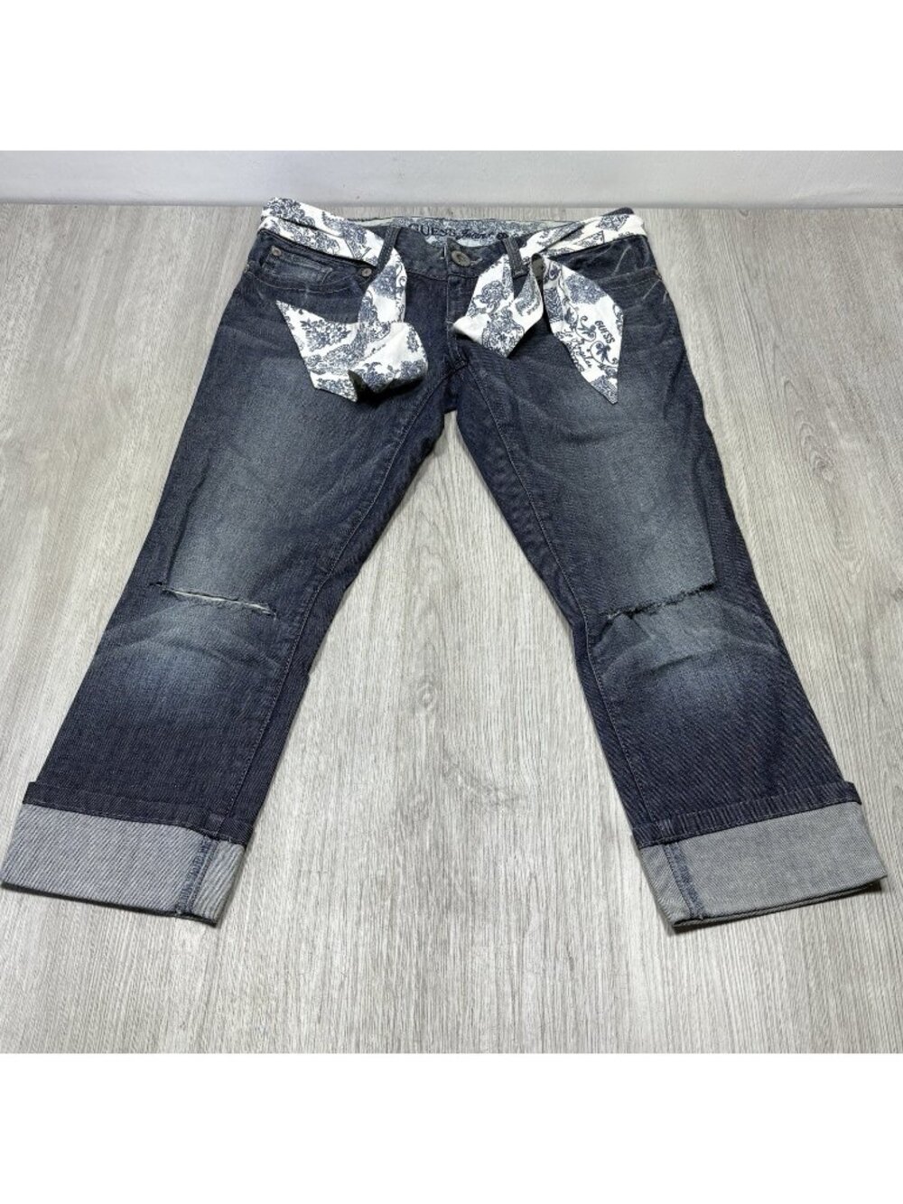 Women's Guess Jeans Capri Pants Size 27 Scarf Belt Y2K